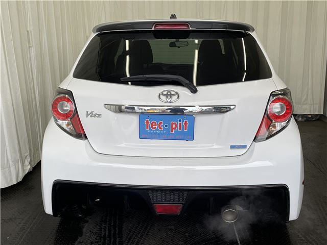 2011 Toyota Vitz RS GS